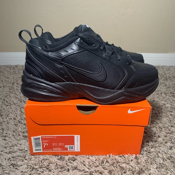 Men’s Nike Tennis Shoes Monarch IV - Picture 7 of 13